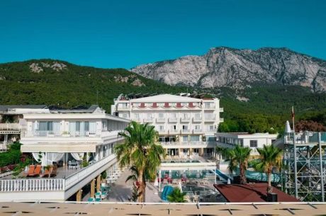 SL La Perla Hotel 4 Gece 5 Gün Ulaşım Dahil