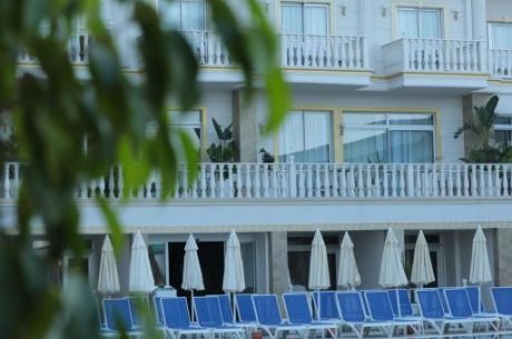 SL La Perla Hotel 3 Gece 4 Gün Ulaşım Dahil