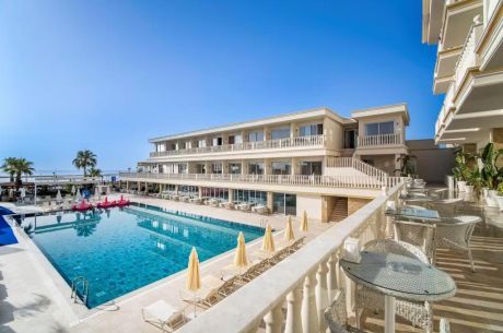 SL La Perla Hotel 3 Gece 4 Gün Ulaşım Dahil