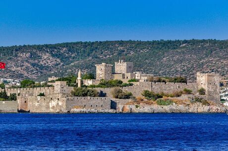 EGE MASALI YÜZME MOLALI 2 GECE 3 GÜN ALAÇATI - ÇEŞME - KUŞADASI - ŞİRİNCE TURU